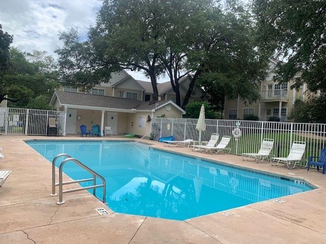 1501 N Partin Drive APT 164, Niceville, FL 32578