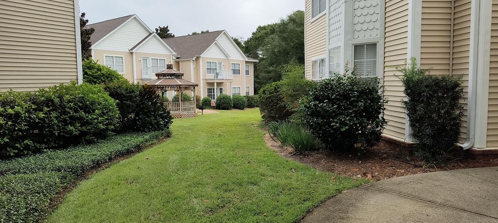 1501 N Partin Drive APT 164, Niceville, FL 32578