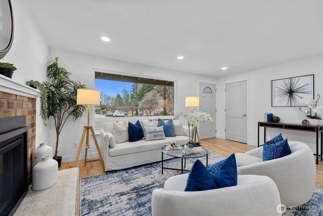 9218 NE 184th Place, Bothell, WA 98011