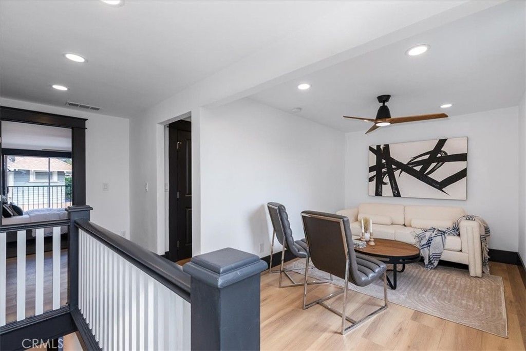 Image 19 of property listing at 2274 W 21st Street, Los Angeles, CA 90018