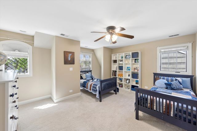 817 S Fairfield Avenue, Elmhurst, IL 60126