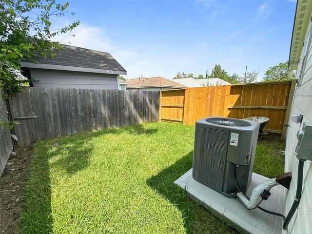 8141 Jeffery Street A, Houston, TX 77028