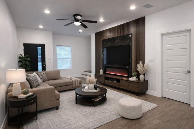 8141 Jeffery Street A, Houston, TX 77028