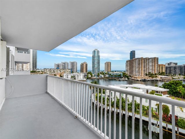 137 Golden Isles Dr 804, Hallandale Beach, FL 33009