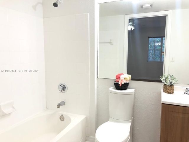 2544 Centergate Dr 308, Miramar, FL 33025