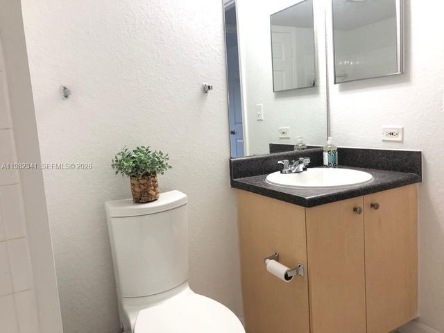 2544 Centergate Dr 308, Miramar, FL 33025