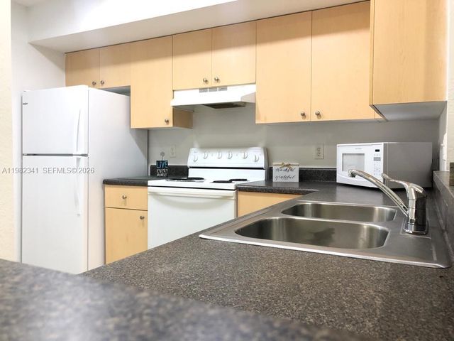 2544 Centergate Dr 308, Miramar, FL 33025