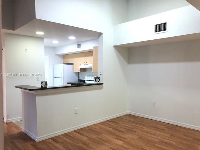 2544 Centergate Dr 308, Miramar, FL 33025