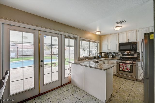 3933 Manford Circle, Las Vegas, NV 89104