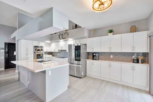 5911 NW 60th Avenue, Parkland, FL 33067