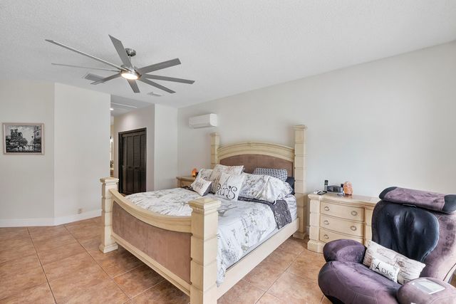 5911 NW 60th Avenue, Parkland, FL 33067