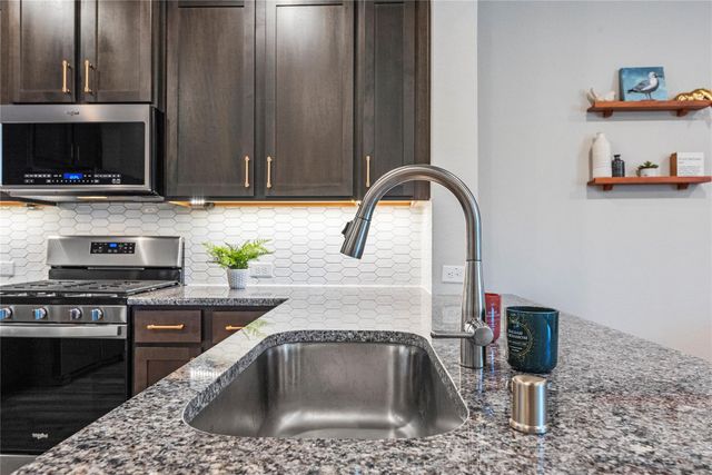 8001 Scanlan Trail, Missouri City, TX 77459