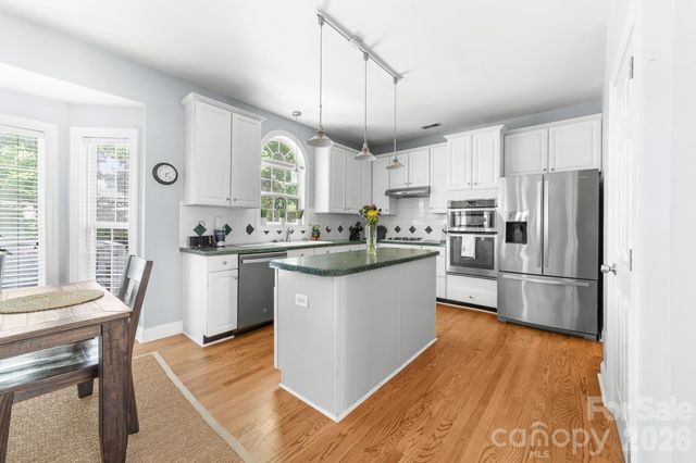 8812 Kingston Forest Drive, Charlotte, NC 28277
