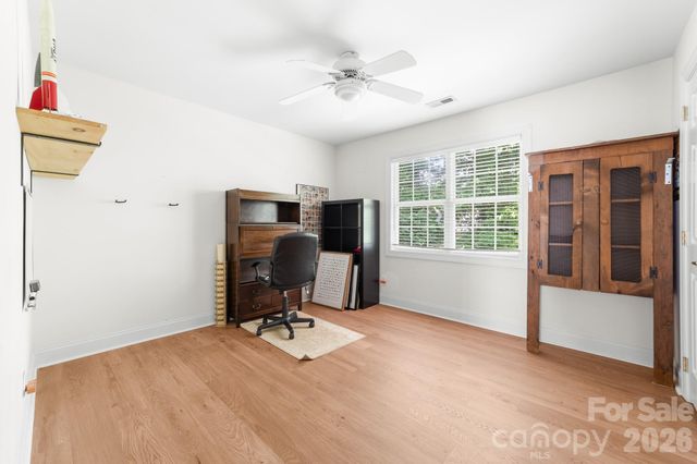 8812 Kingston Forest Drive, Charlotte, NC 28277