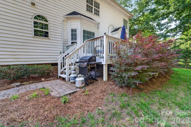 8812 Kingston Forest Drive, Charlotte, NC 28277