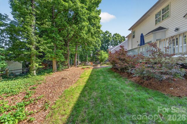 8812 Kingston Forest Drive, Charlotte, NC 28277
