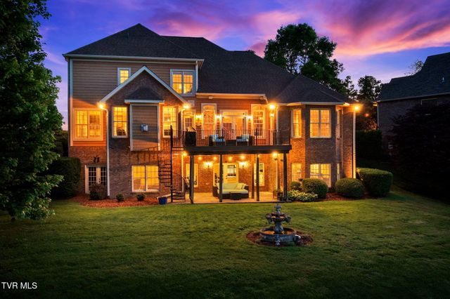 122 Sun Chase Court, Johnson City, TN 37615