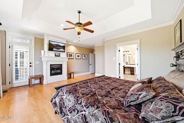 122 Sun Chase Court, Johnson City, TN 37615