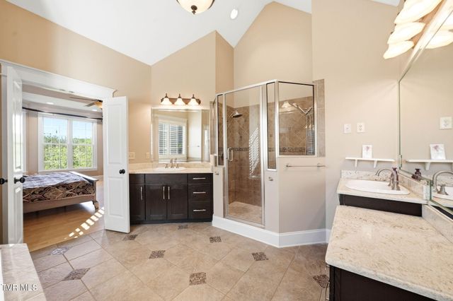 122 Sun Chase Court, Johnson City, TN 37615