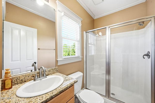 122 Sun Chase Court, Johnson City, TN 37615