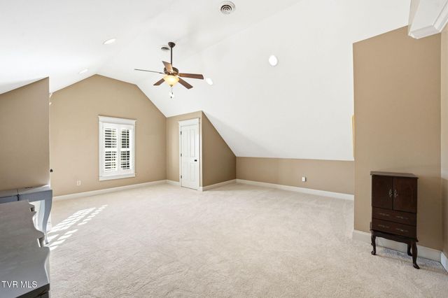 122 Sun Chase Court, Johnson City, TN 37615