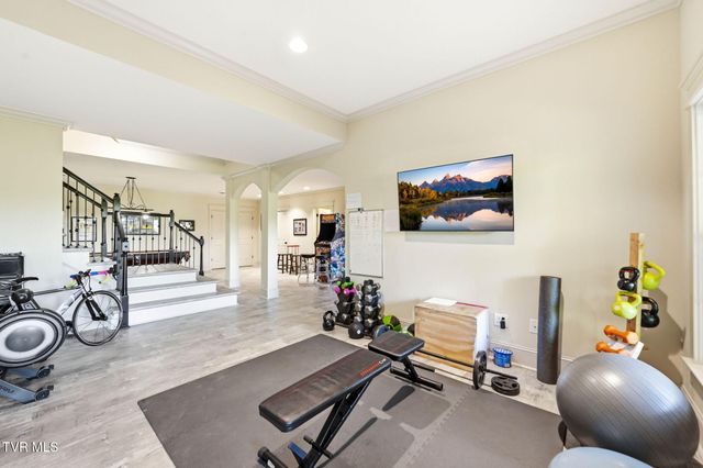 122 Sun Chase Court, Johnson City, TN 37615