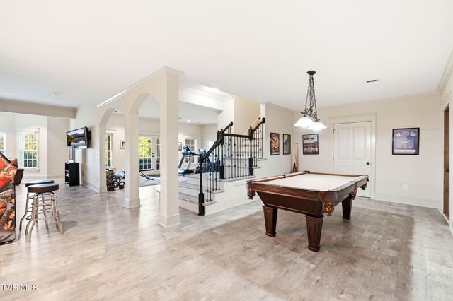 122 Sun Chase Court, Johnson City, TN 37615