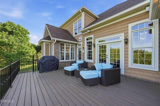 122 Sun Chase Court, Johnson City, TN 37615