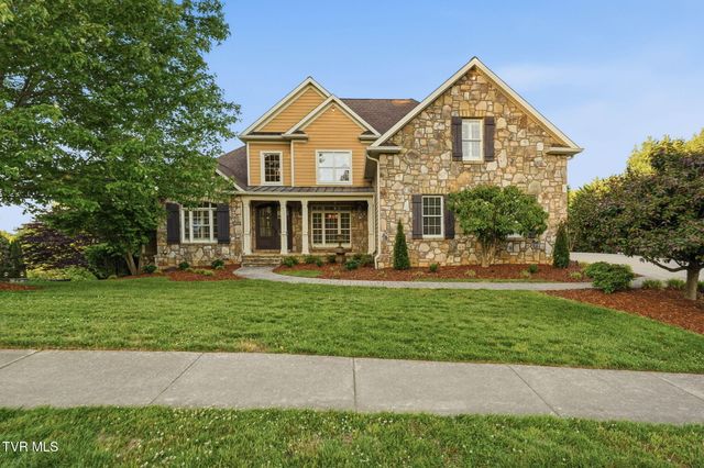 122 Sun Chase Court, Johnson City, TN 37615