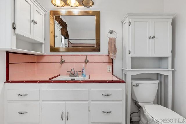 1890 Calmin, Fallbrook, CA 92028