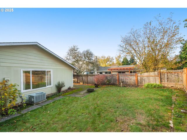 19055 Sw BUTTERNUT St, Beaverton, OR 97078