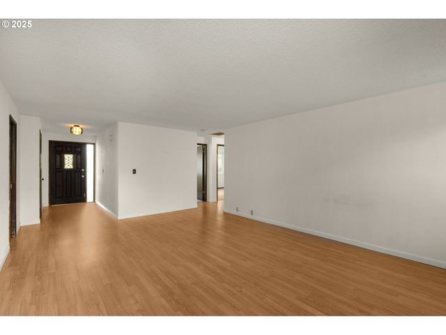 19055 Sw BUTTERNUT St, Beaverton, OR 97078