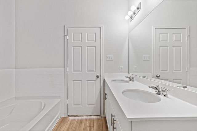 408 Grace Lilly DR, Buda, TX 78610