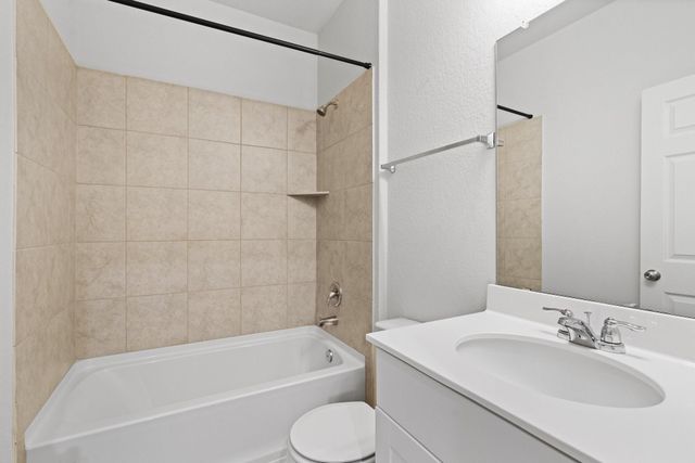 408 Grace Lilly DR, Buda, TX 78610