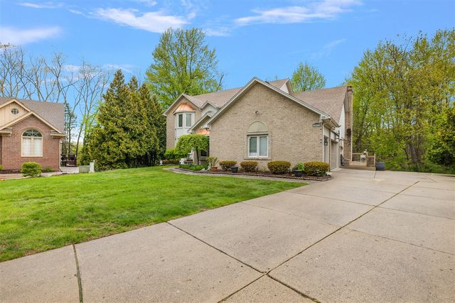 30521 Knighton Drive, Farmington, MI 48331