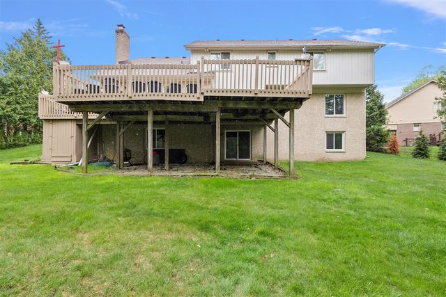 30521 Knighton Drive, Farmington, MI 48331