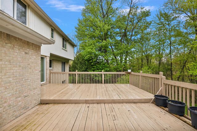 30521 Knighton Drive, Farmington, MI 48331