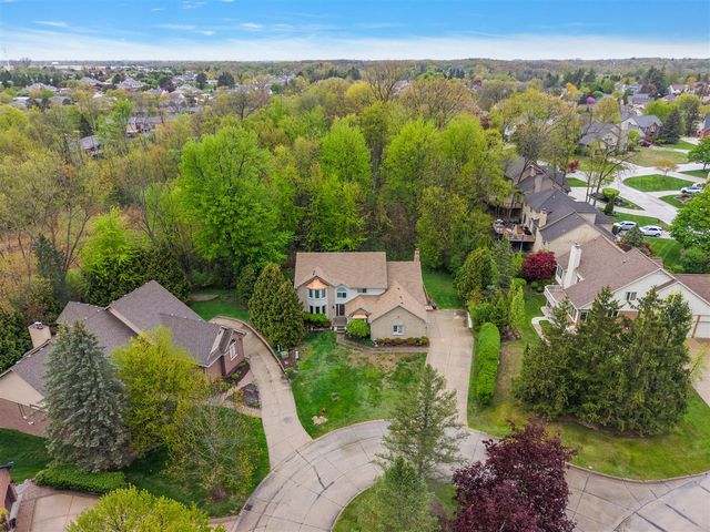 30521 Knighton Drive, Farmington, MI 48331