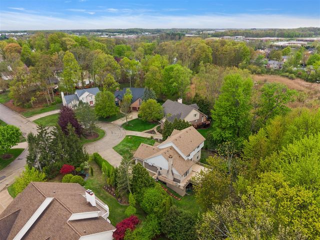 30521 Knighton Drive, Farmington, MI 48331