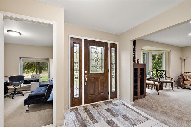 30521 Knighton Drive, Farmington, MI 48331