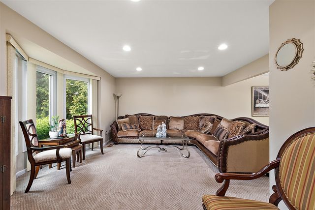 30521 Knighton Drive, Farmington, MI 48331
