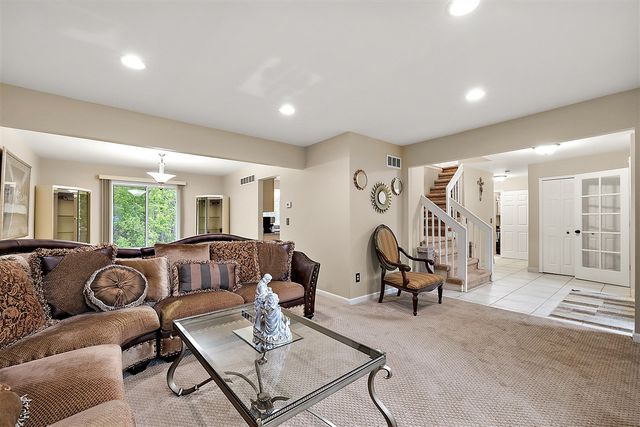 30521 Knighton Drive, Farmington, MI 48331