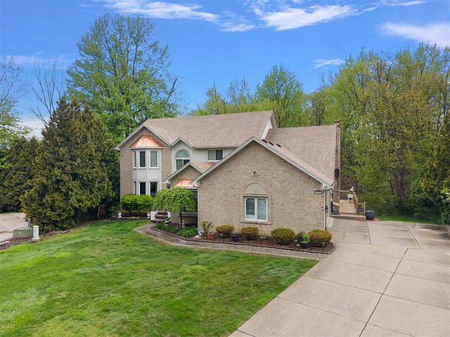 30521 Knighton Drive, Farmington, MI 48331