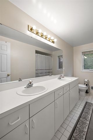 30521 Knighton Drive, Farmington, MI 48331