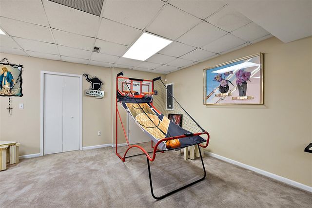 30521 Knighton Drive, Farmington, MI 48331