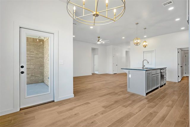 4322 Mesa Dr, Elgin, OK 73538