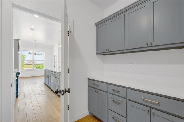 4322 Mesa Dr, Elgin, OK 73538