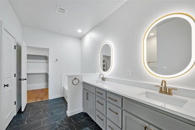 4322 Mesa Dr, Elgin, OK 73538