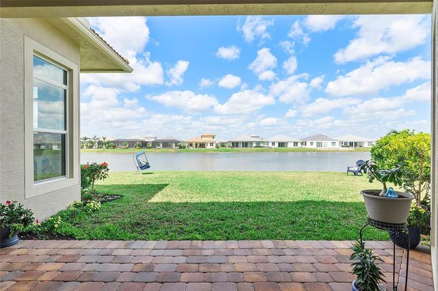 8674 SW Flutto Way, Port St. Lucie, FL 34987