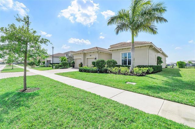 8674 SW Flutto Way, Port St. Lucie, FL 34987